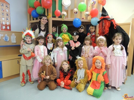 FOTO: Pustno rajanje v vrtcu in osnovni šoli Stročja vas